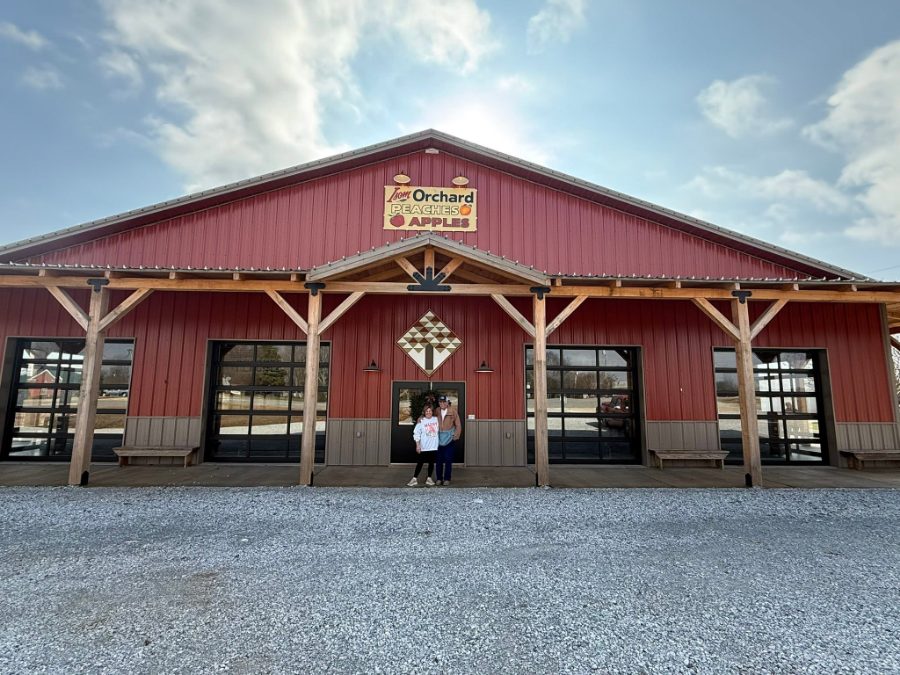 Isom's Orchard market building