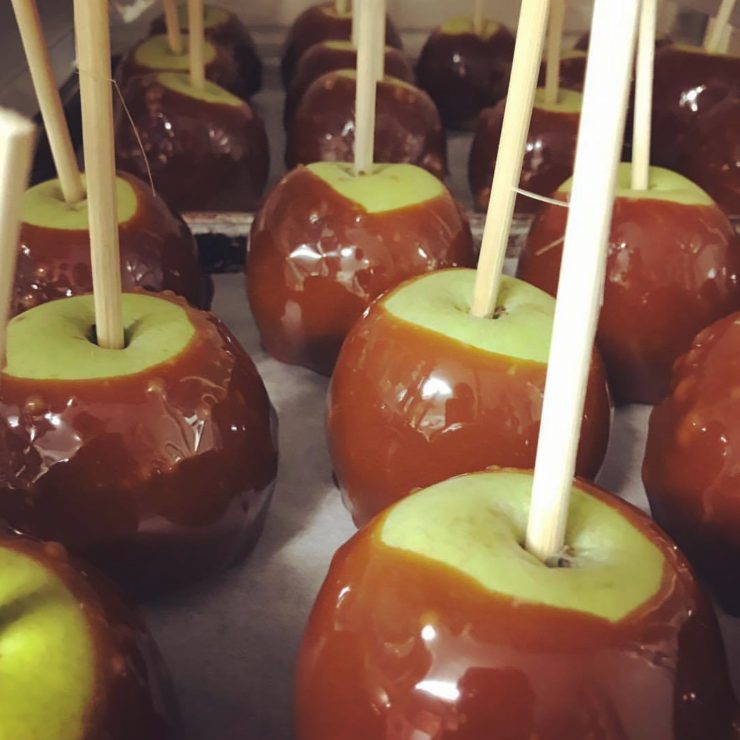 Caramel apples